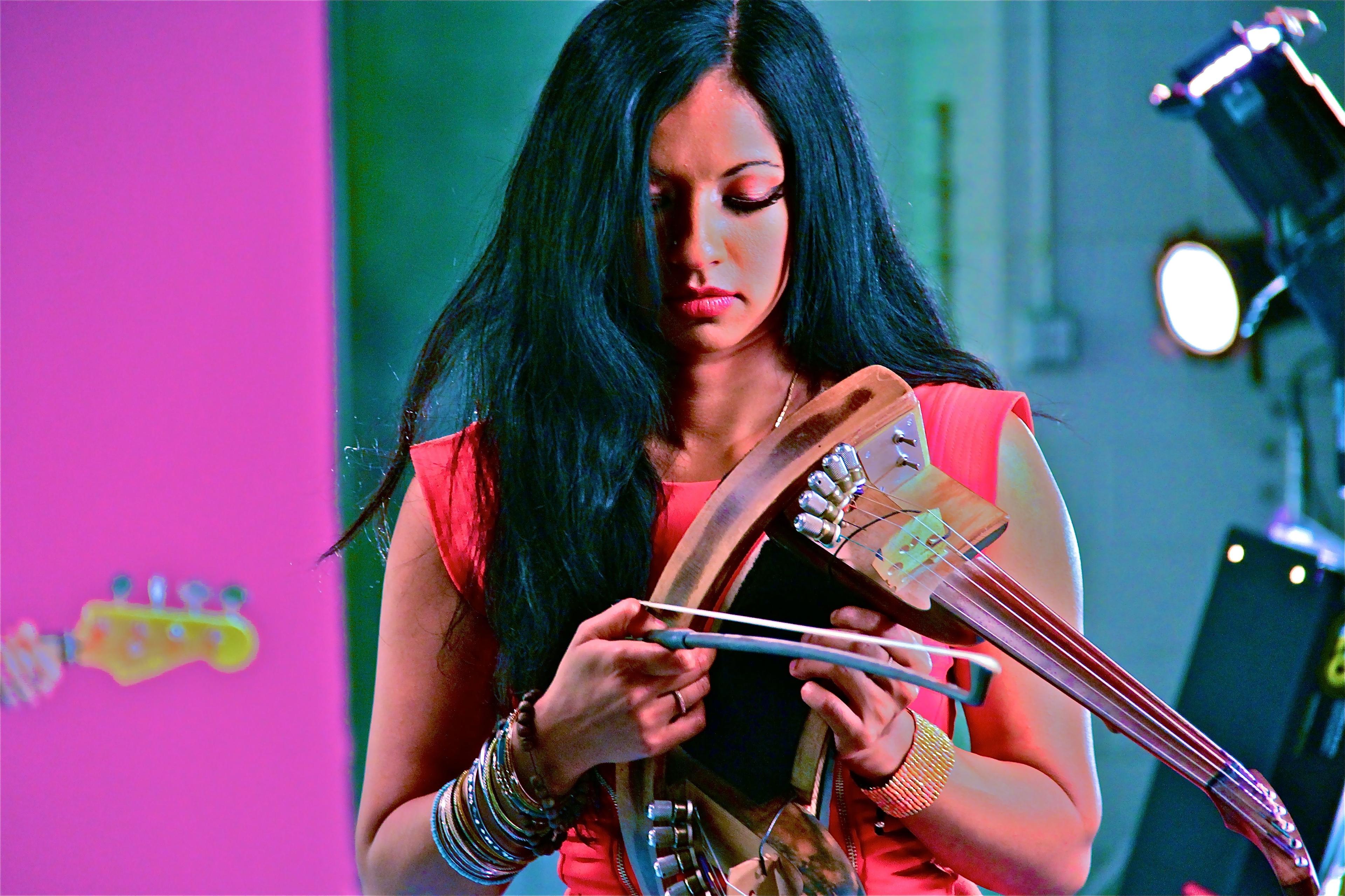 Gingger Shankar performing with violin