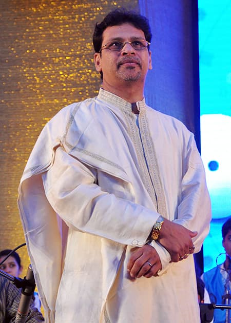 Milind Raikar with violin